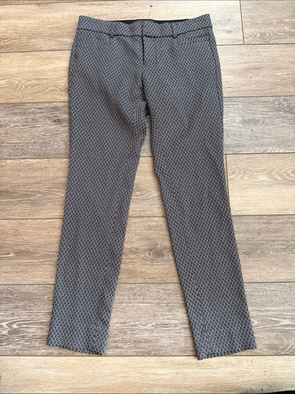 Banana Republic Factory Sloan Fit green chevron pattern dress pants 00P